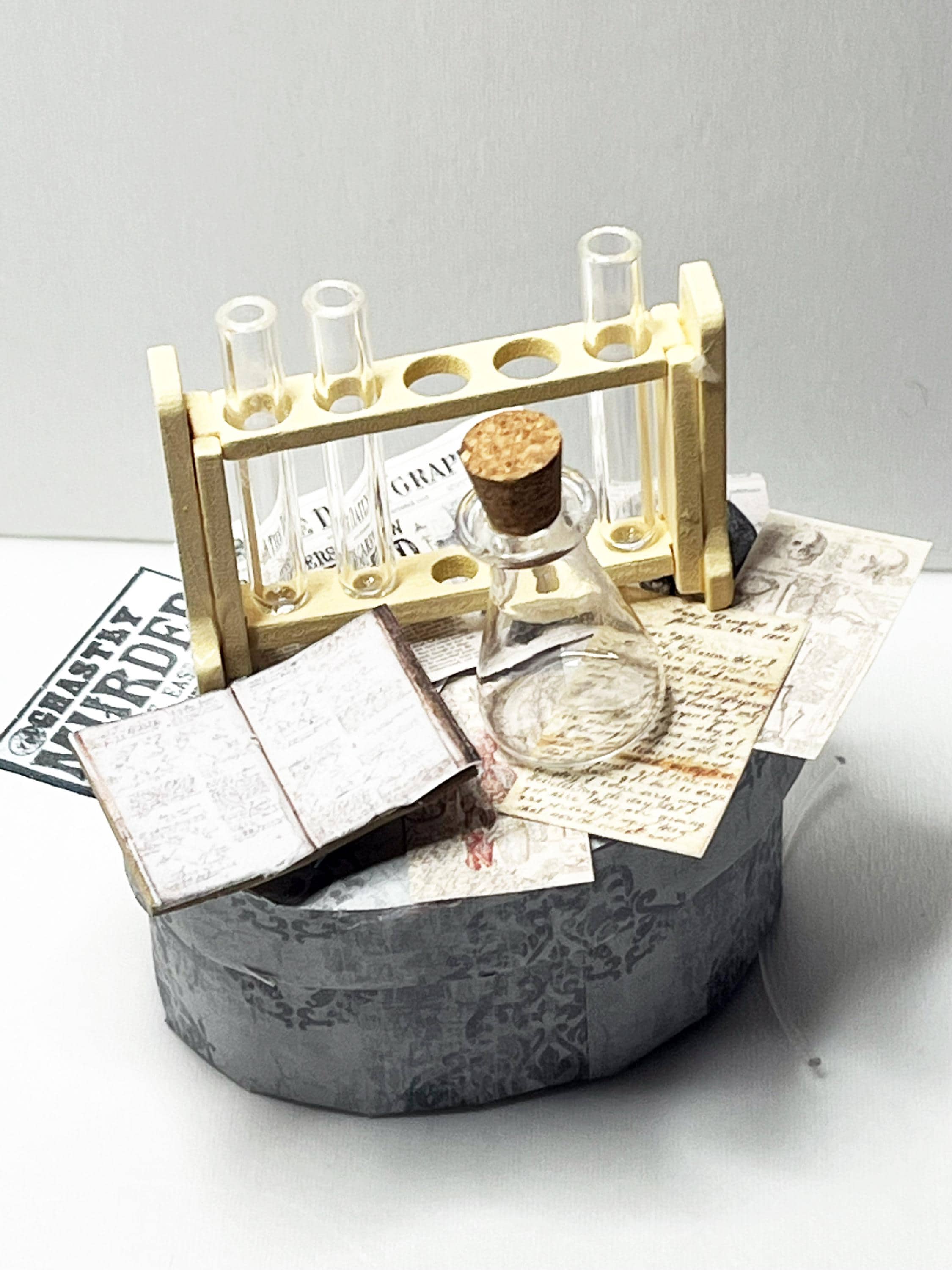 日本最級 Hyde and Jekyll Display Etsy - ミュージシャン