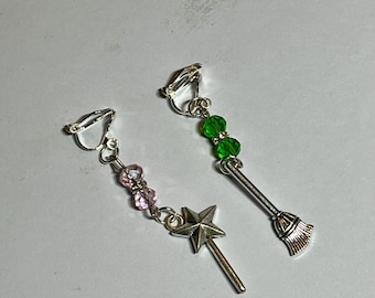 "Glinda und Elphaba ""Theater"" Hängeohrringe."