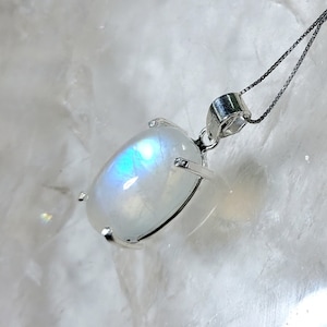 AAA High Quality Necklace Pendant Rainbow Moonstone Silver