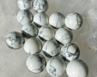 howlite ball