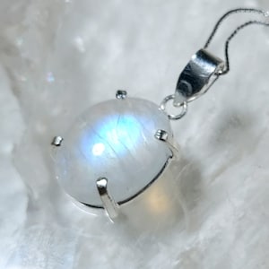 AAA High Quality Necklace Pendant Rainbow Moonstone Silver