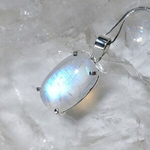 AAA High Quality Necklace Pendant Rainbow Moonstone Silver