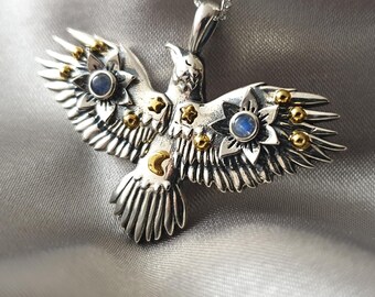 925 Silver Flying Crow Pendant - Natural Moonstone jewelry - Gift for her - Birthstone - Raven Pendant - Flying bird - Crow necklace