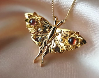 18k Gold Moth Pendant - Natural Garnet jewelry - Gift for her - Moth pendant - Birthstone pendant with flowers - Moth necklace - Kyanite