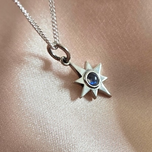 Pendentif étoile du Nord en argent sterling 925 - Bijoux en pierre de lune céleste - Cadeau pour elle - Charm étoile - Pendentif pierre de naissance - par Serenum