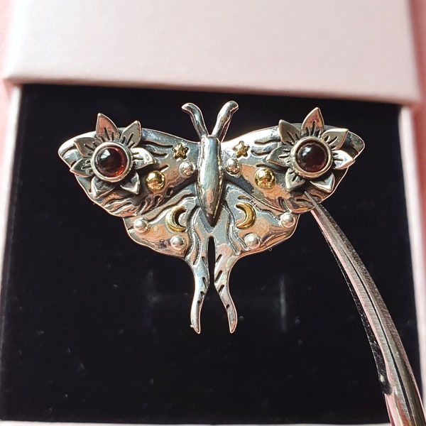 925 Sterling Silver - Pendentif Moth - Bijoux de Noël - Bijoux en pierre de lune naturelle - Cadeau pour elle - Night Moth - Collier de pierre de naissance Garnet