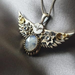 Zilveren en 18K gouden uilhanger - natuurlijke maansteensieraden - uilketting - schattige uilhanger - spirituele uilhanger - luxe vliegende uil