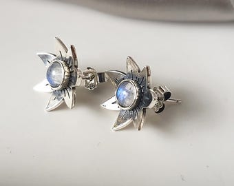 925 Sterling Silver Flower Stud Earrings with Moonstones -  Cute Flower Birthstone- Flower stud earrings - Wedding jewelry - Bridal
