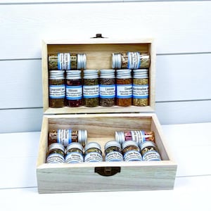 Wooden Apothecary Herb Kit: Witchcraft Spell Bottles, Dried Herbs