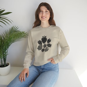 Strawberry Sweatshirt, Garden Sweatshirt, Gardening Gift, Foodie Gift, Kawaii Sweatshirt, Cottagecore Clothes,