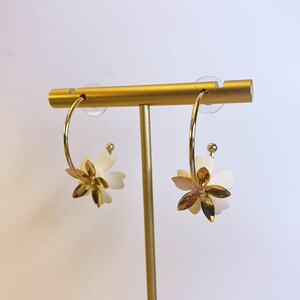 Hoop Earrings with Floral Charms / Sliding Flower Charm Hoop Earrings / Skinny Hoop Earrings with Flowers / Double Flower Earrings