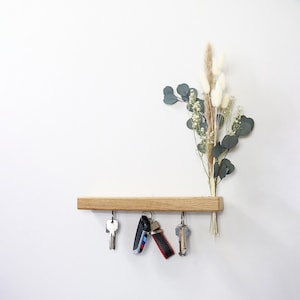 Klawiatura FlowerBar Keys "Fernweh" wykonana z drewna dębowego z bukietem suszonych kwiatów, klawiatura