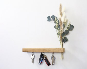 FlowerBar Keys "Fernweh" keyboard made of oak with a bouquet of dried flowers, keyboard