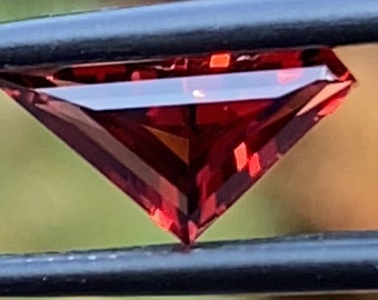 Grenat Rhodolite Naturelle De Tanzanie - 3,10 Carats, Taille Fantaisiste, Couleur Rouge Rosé - Neuf