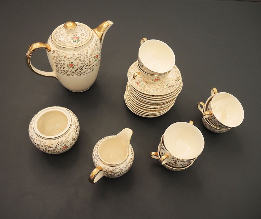 Antique French Villeroy & Boch Ceramic Coffee/Tea Set