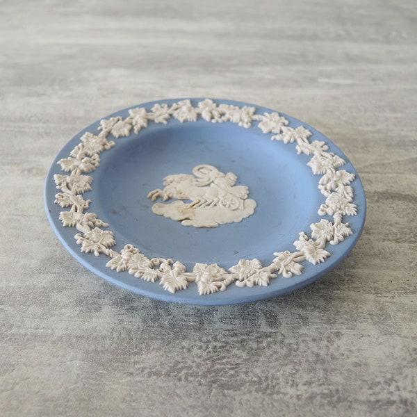Antique English Blue Wedgwood Jasperware Dish : Mythological Decoration