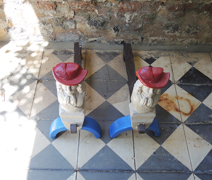 Antique Français Fonte Andirons Mousquetaire