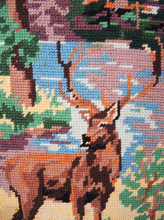 Tapisserie/Toile à Aiguilles de Français Antique Cerf