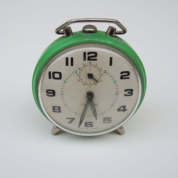 Antique French Green BAYARD Wind-Up Alarm Clock
