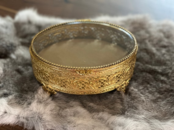 Vintage Ormolu Oval Filigree Glass Jewelry Casket… - image 2