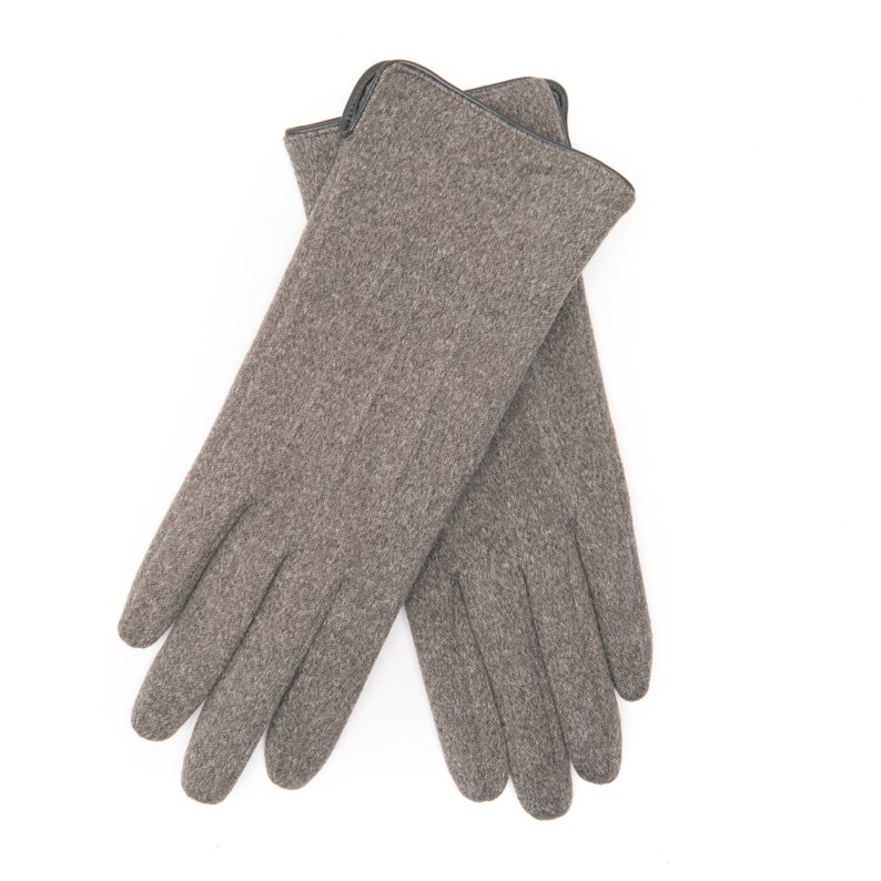 VEGAN ladies gloves in fleece optic lined with teddy fleece and equipped with touch function image 5