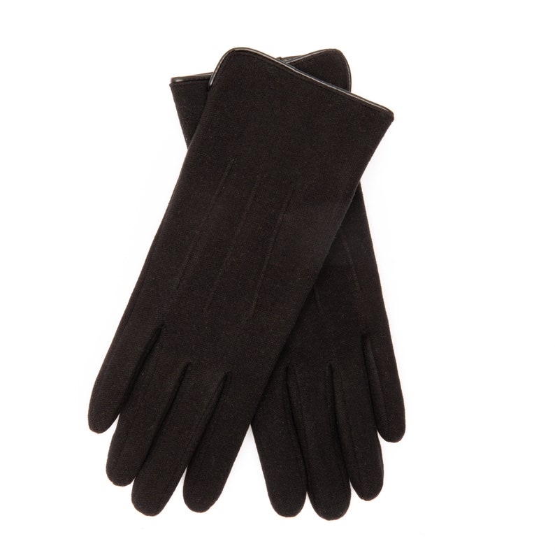 VEGAN ladies gloves in fleece optic lined with teddy fleece and equipped with touch function image 4