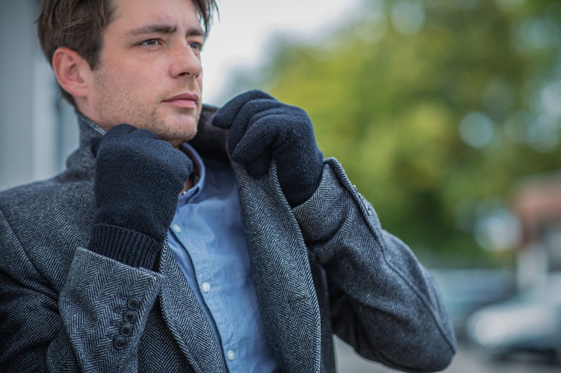 Men's knitted wool gloves with Thinsulate lining image 6