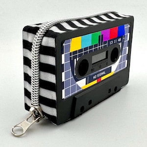 Upcycled Vintage Cassette Wallet - Retro Tonband verwandelt in Münz-, Bargeld- oder Ohrhörerhalter - einzigartiges handgefertigtes, umweltfreundliches Accessoire