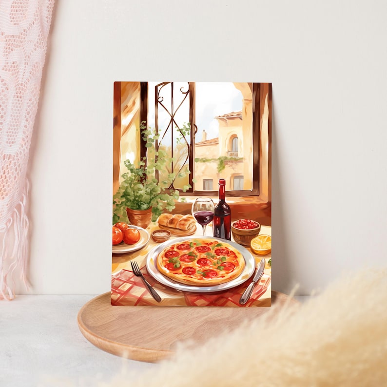 Puede incluir: Una pintura que representa una mesa puesta con una pizza, una copa de vino tinto, una botella de vino tinto, un plato de tomates, una hogaza de pan y una rodaja de lim&oacute;n. La mesa est&aacute; cubierta con un mantel a cuadros rojos y blancos. La escena se desarrolla frente a una ventana con vistas a un edificio.