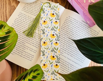 Spring Flowers Pattern Bookmark | Double-sided | Floral | Yellow | Cute Flowers | Bookworm | Gifts for Bookworm