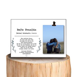 Beste Freundin Definition Geschenk Bild auf Holzplatte mit Clip für Foto PERSONALISIERBAR Wand und Tisch-Deko Personalisiert Bild 2
