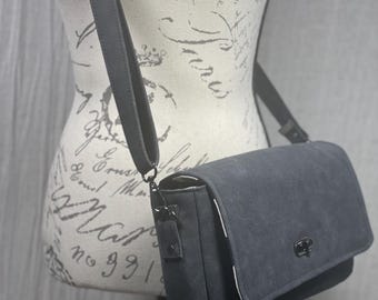 Everyday crossbody bag