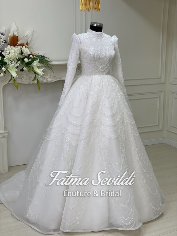 Christian White Lace Wedding Dress, Size: Free at Rs 12500/piece in Mumbai  | ID: 14067153988