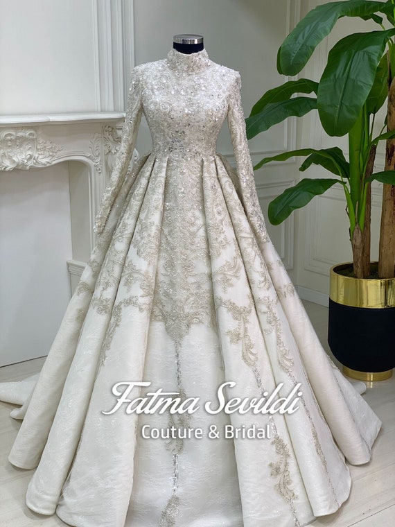 Modest Muslim Hijab Islamic Wedding Dresses With Floral Lace Appliques And  High Collar A Line Bride Gown For Islamic Garden Weddings Plus Size  Available 2023 Collection From Sexybride, $134.44 | DHgate.Com