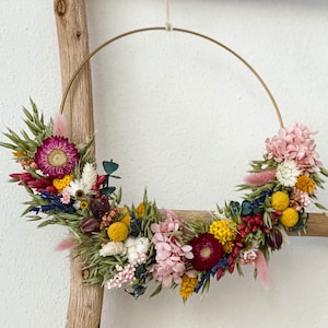 Dried flower wreath colorful / meadow green in various sizes