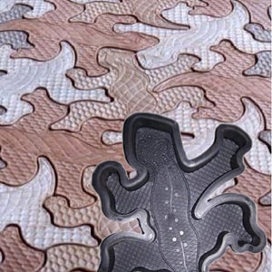 Lizard - plastik mold for concrete paving slabs, Stone pattern,Concrete garden stepping stone, Path Yard, garden walkway.