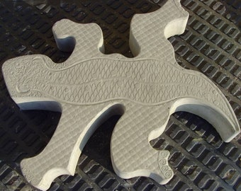 Lizard - plastik mold for concrete paving slabs, Stone pattern,Concrete garden stepping stone, Path Yard, garden walkway