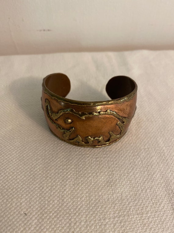 Vintage brass cuff Gem