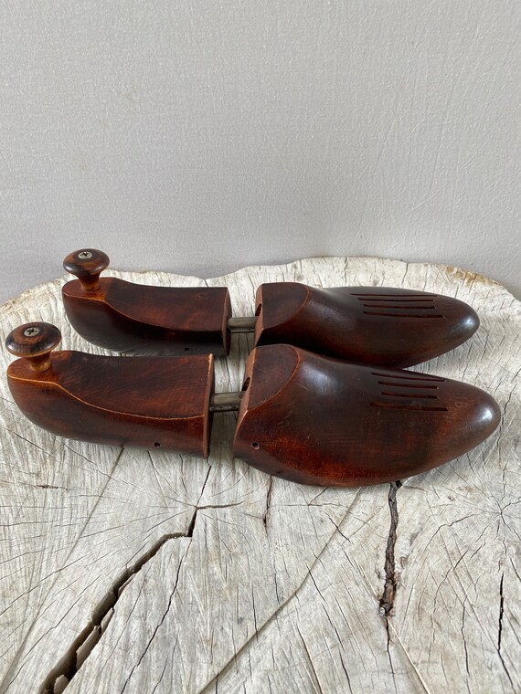 wooden shoe supports - Gem