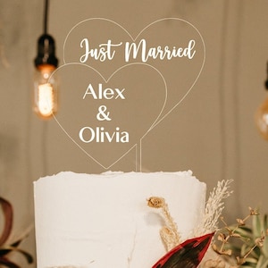 Acrylic Cake topper for Wedding / Personalized Heart cake topper / wedding cake topper / Custom Mr Mrs cake topper / Anniversary topper