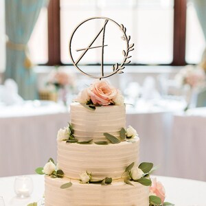 Personalized Wedding Cake Topper With Rustic Wreath / Personalized Surname Wedding Cake Topper / Rustic Wreath Cake Topper Wedding
