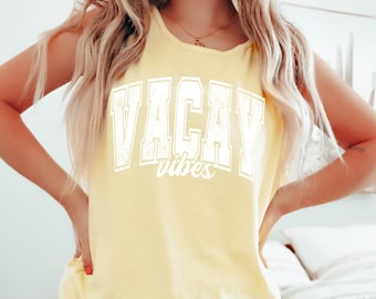 Vacay Vibes bomullslinne - Sommarsemesterskjorta - Överdimensionerat Comfort Colors® muskellinne