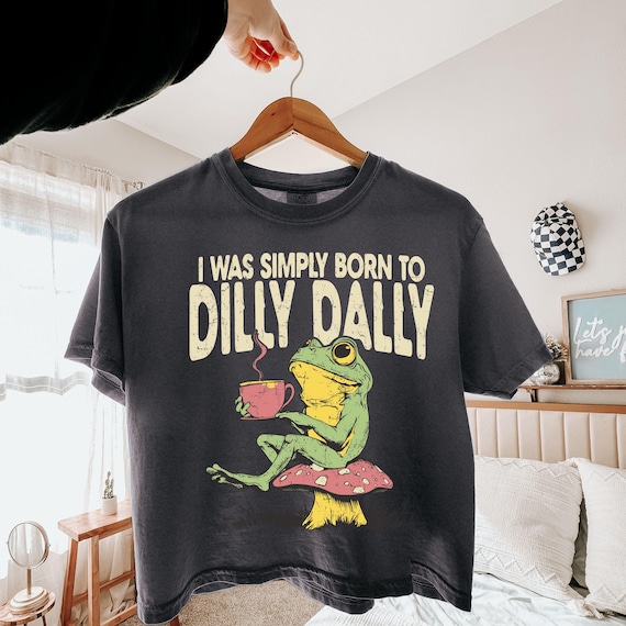 Born to Dilly Dally Shirt Comfort Colors® Funny Cropped T-Shirt, Vintage Cottagecore Crop Top, Retro Whimsical Frog Tee, Trendy Summer Shirt