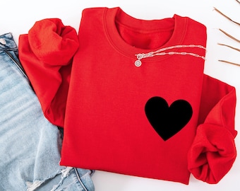 Black Heart Casual Minimalist Sweatshirt: Valentine's Day Shirt - Friends Gift