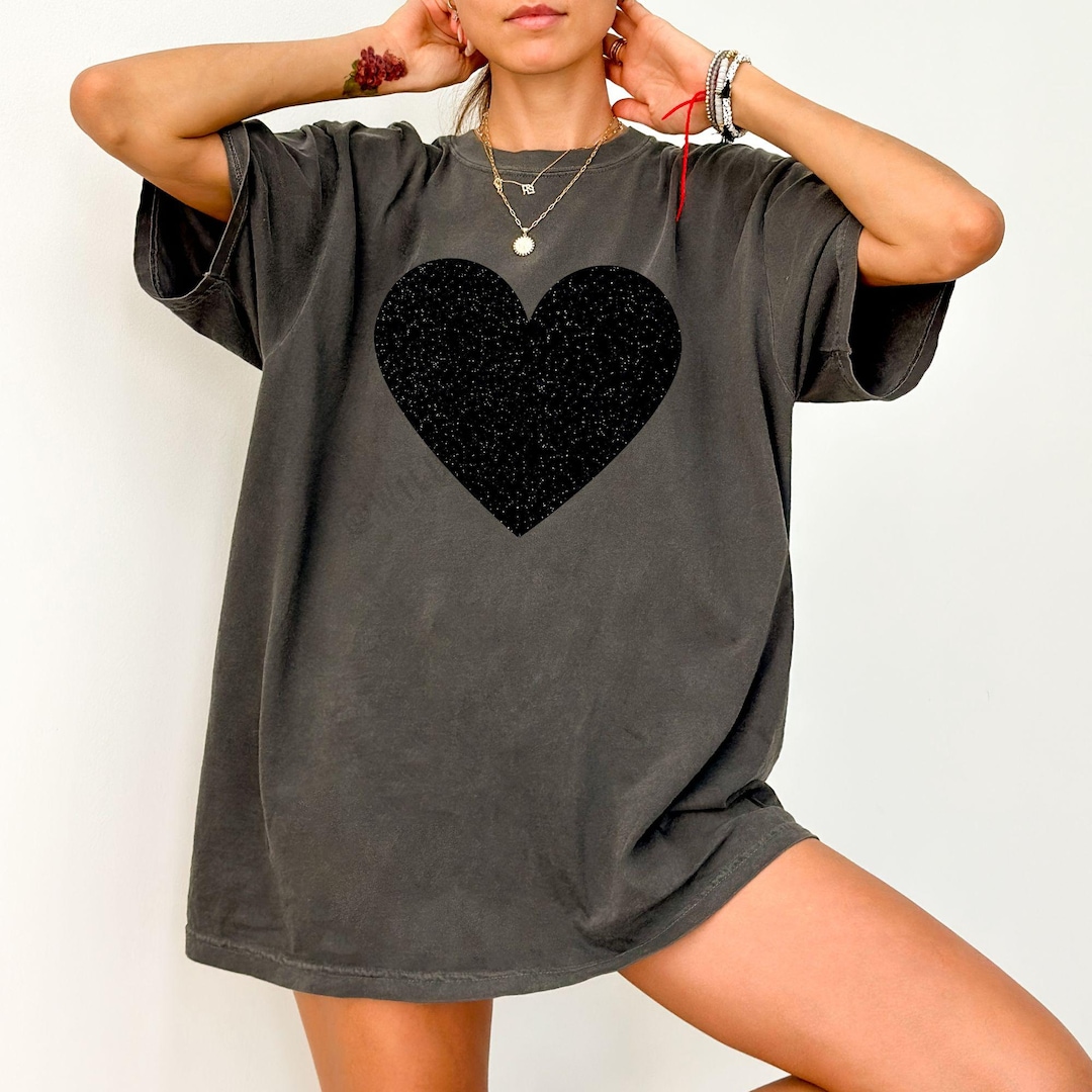 glitter heart logo hoodie (for pets) – YZ