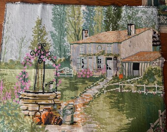Tapiz de punto de cruz de una casa de campo antigua. Tapiz francés, decoración del viejo mundo (2C)
