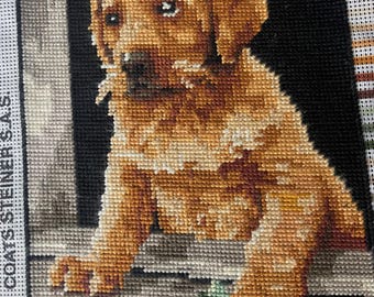 Adorable retrato de un cachorro de Golden Retriever, tapiz, bordado francés vintage. (17F)