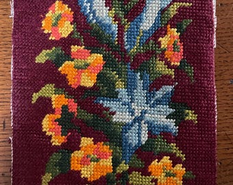 Tapiz francés antiguo de campanillas azules y flores de naranja de Potentille Hopley (34)