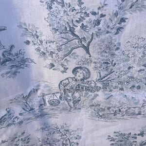 Large toile de jouy blue.  piece of fabric. (78)