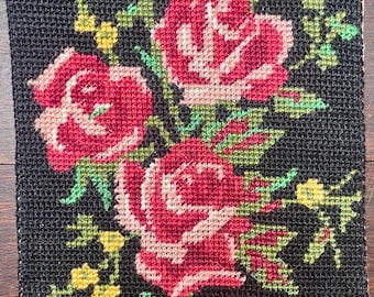 A sweet Pink vintage French rose needlepoint,   (42f)